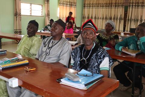 Ntsə̀ti ìlii nə nighɔ̌ 